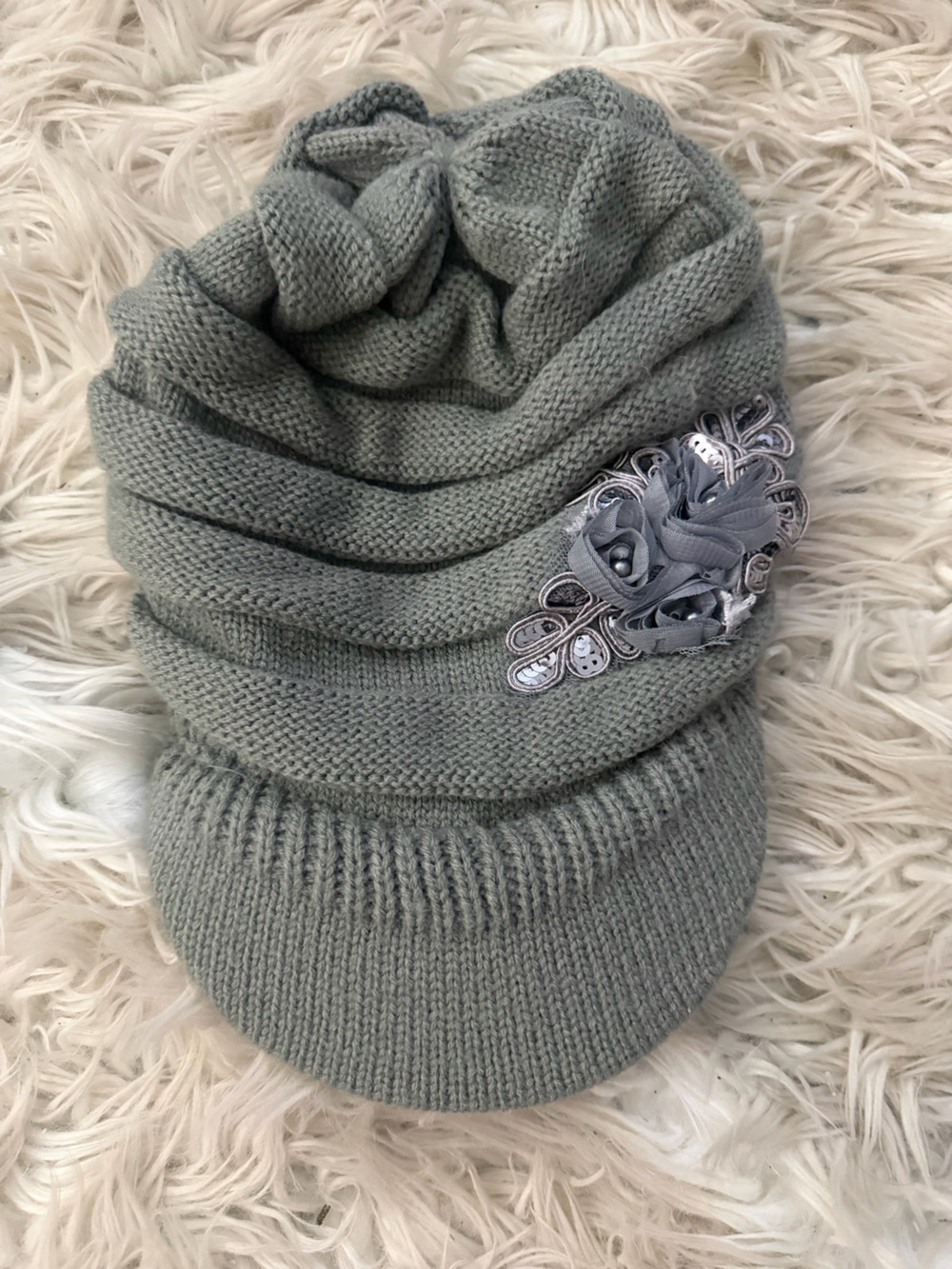 Knit Visor Beanie with Floral Accent - Gray